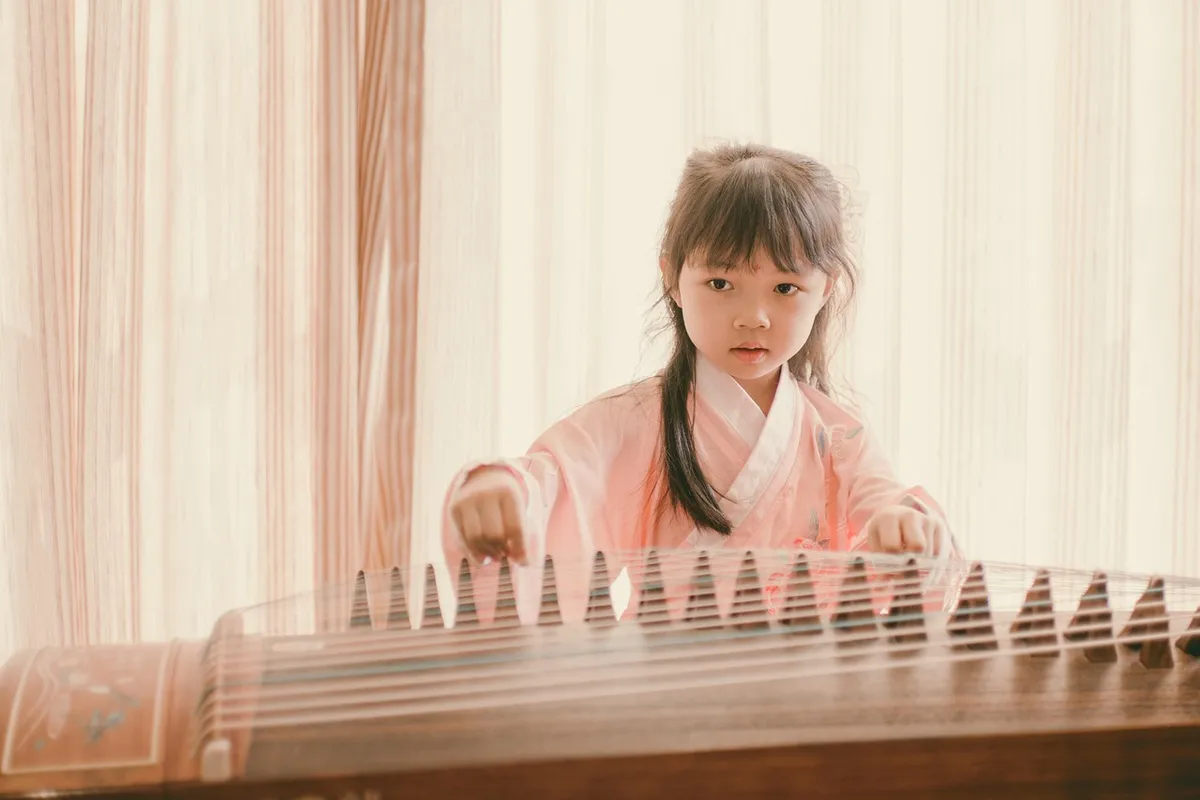 girl, daughter, guzheng, chinese style, costume, angel playing the piano, lovely, antiquity, child, daughter, guzheng, guzheng, guzheng, guzheng, guzheng, child